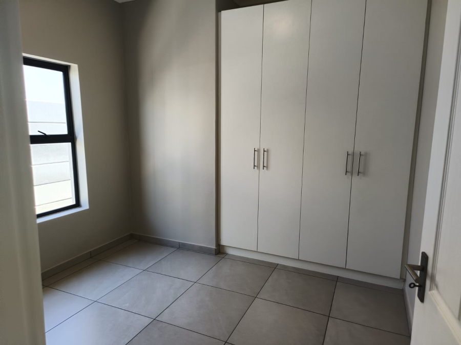 To Let 3 Bedroom Property for Rent in Parklands North Western Cape